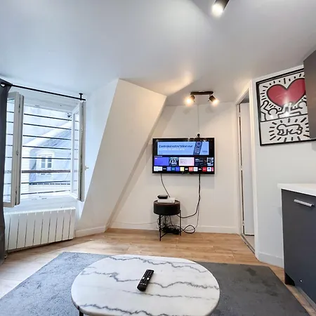 Apartment 10 - Faubourg Bail Mobilite Paris
