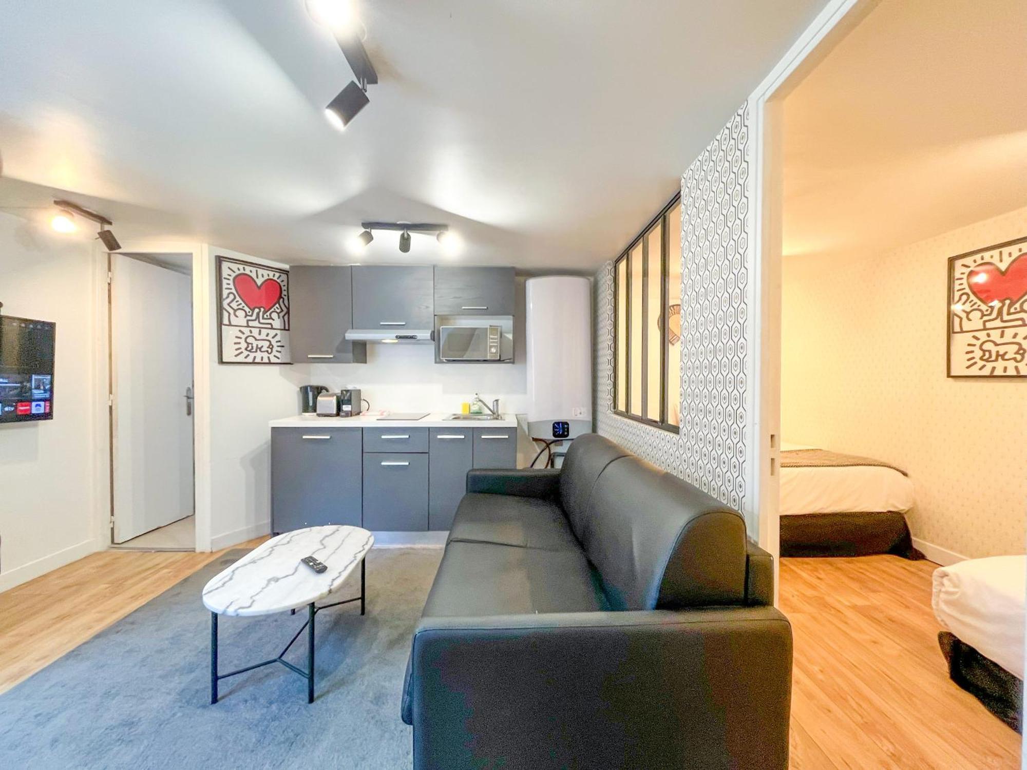 10 - Faubourg Bail Mobilite Apartment *
